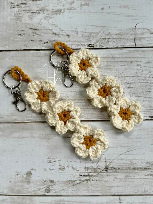 Crocheted Daisy Bag Charm | Keychain